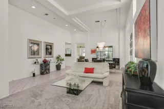 Photo #3: 2618146 Listing