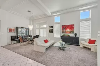 Photo #4: 2618146 Listing