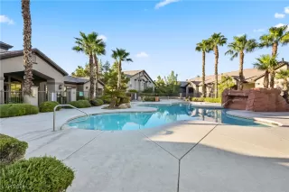 Photo #2: 2618157 Listing