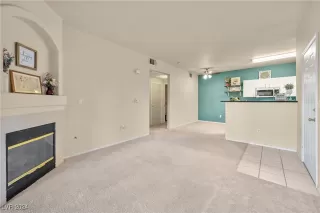 Photo #3: 2618157 Listing