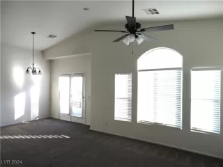 Photo #3: 2618181 Listing 