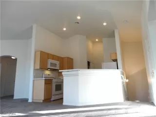 Photo #4: 2618181 Listing 