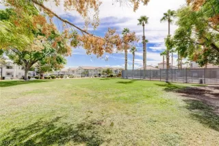 Photo #4: 2618187 Listing