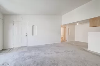 Photo #6: 2618187 Listing