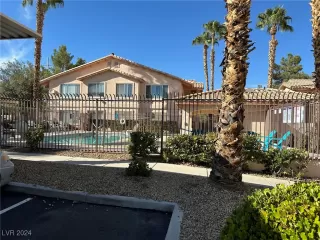 Photo #2: 2618200 Listing 