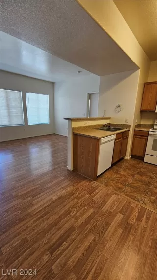 Photo #3: 2618203 Listing 