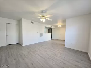 Photo #1: 2618219 Listing 