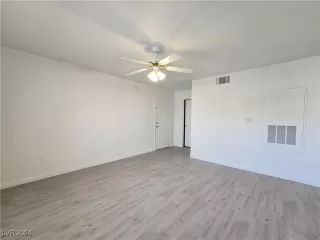 Photo #3: 2618219 Listing 