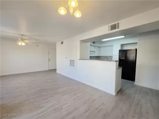 Photo #5: 2618219 Listing 