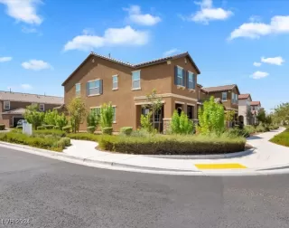 Photo #1: 2618248 Listing