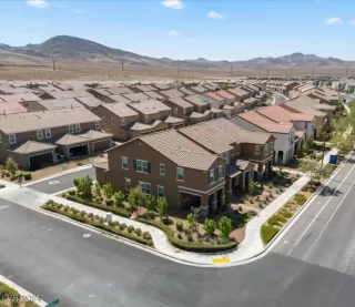 Photo #2: 2618248 Listing