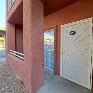 Photo #1: 2618259 Listing 