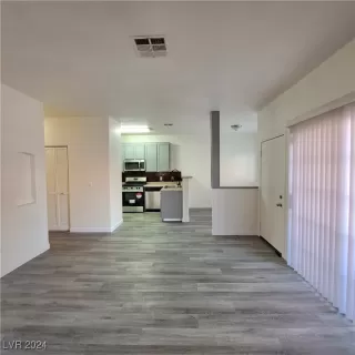 Photo #3: 2618259 Listing 