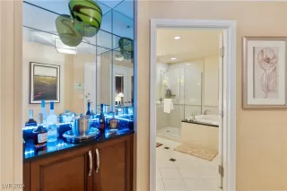 Photo #5: 2618283 Listing