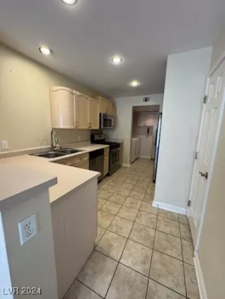 Photo #5: 2618333 Listing 