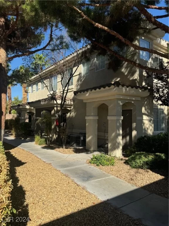 MLS: 2618345 Condo For Sale