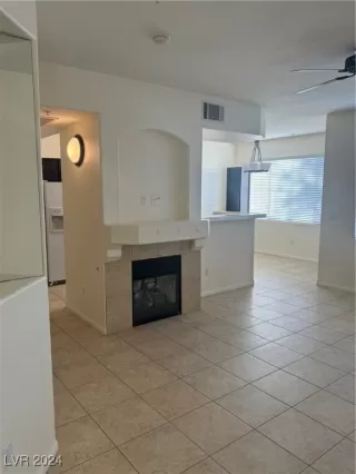 Photo #4: 2618345 Listing