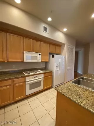 Photo #3: 2618354 Listing 