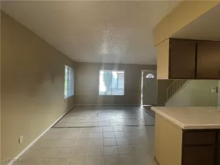 Photo #6: 2618368 Listing 