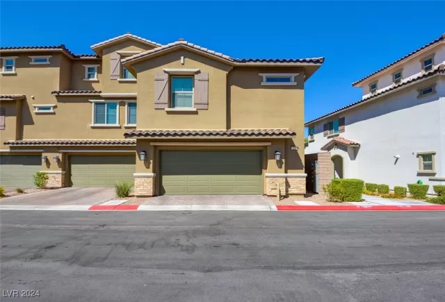 MLS: 2618429 Condo For Sale