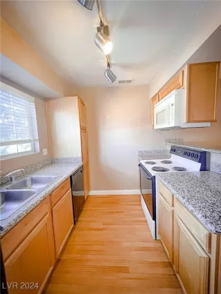 Photo #6: 2618435 Listing 