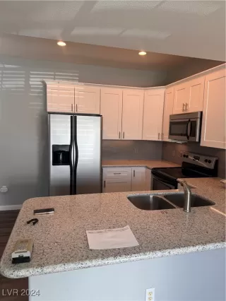 Photo #4: 2618449 Listing 