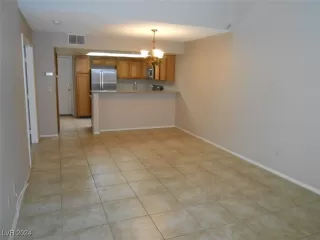 Photo #4: 2618458 Listing 