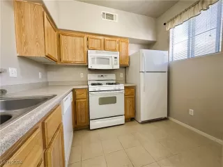 Photo #4: 2618473 Listing 