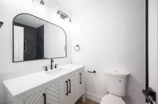 Photo #3: 2618490 Listing