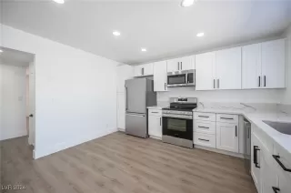 Photo #5: 2618490 Listing