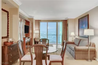 Photo #2: 2618555 Listing