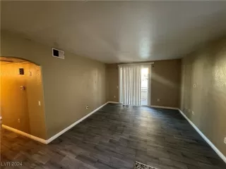 Photo #2: 2618575 Listing 