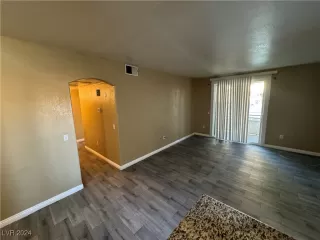 Photo #3: 2618575 Listing 