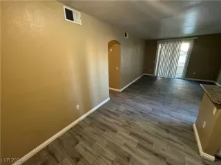 Photo #4: 2618575 Listing 