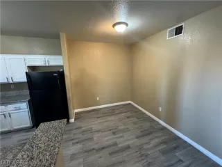 Photo #5: 2618575 Listing 