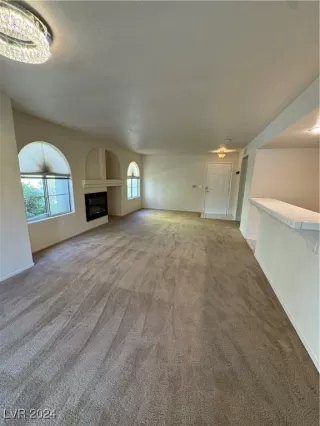 Photo #5: 2618580 Listing