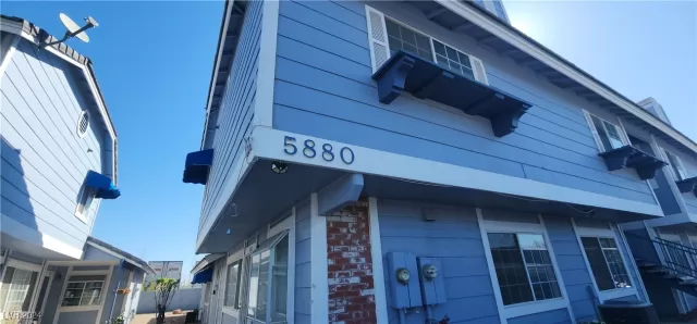 MLS: 2618598 Condo For Sale