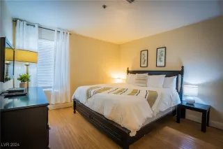 Photo #2: 2618599 Listing 