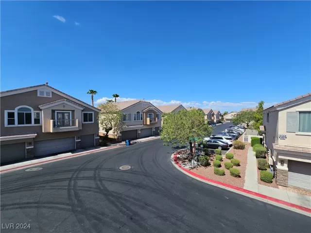 MLS: 2618602 Condo For Sale