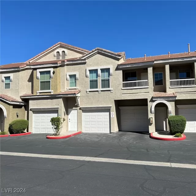 MLS: 2618611 Condo For Sale