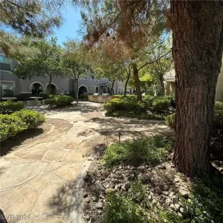 Photo #3: 2618611 Listing 