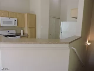 Photo #4: 2618691 Listing 