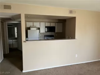 Photo #3: 2618699 Listing