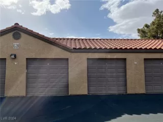 Photo #6: 2618699 Listing