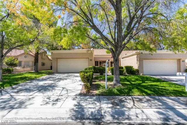 MLS: 2618702 Condo For Sale