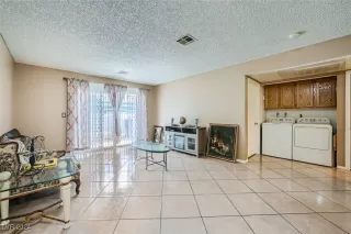 Photo #3: 2618720 Listing