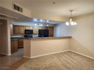 Photo #5: 2618789 Listing 