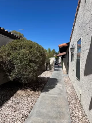 Photo #2: 2618816 Listing