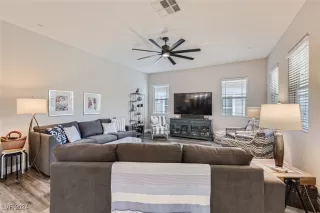 Photo #4: 2618818 Listing 