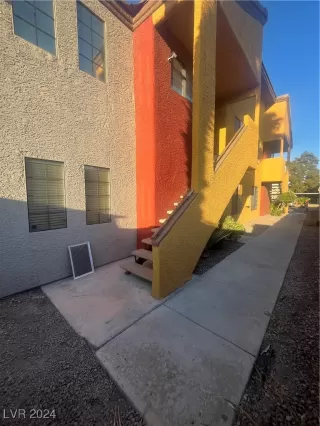 Photo #1: 2618864 Listing 